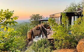 Makgobelo Lodge-The Glass House- Solar Powered